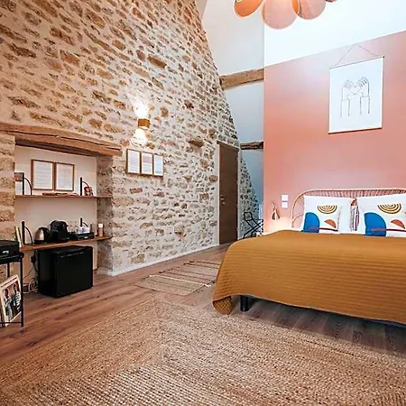 Les Cabottes Hotel *